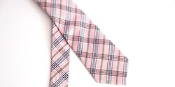 うっかり置いてきたピンクのネクタイ